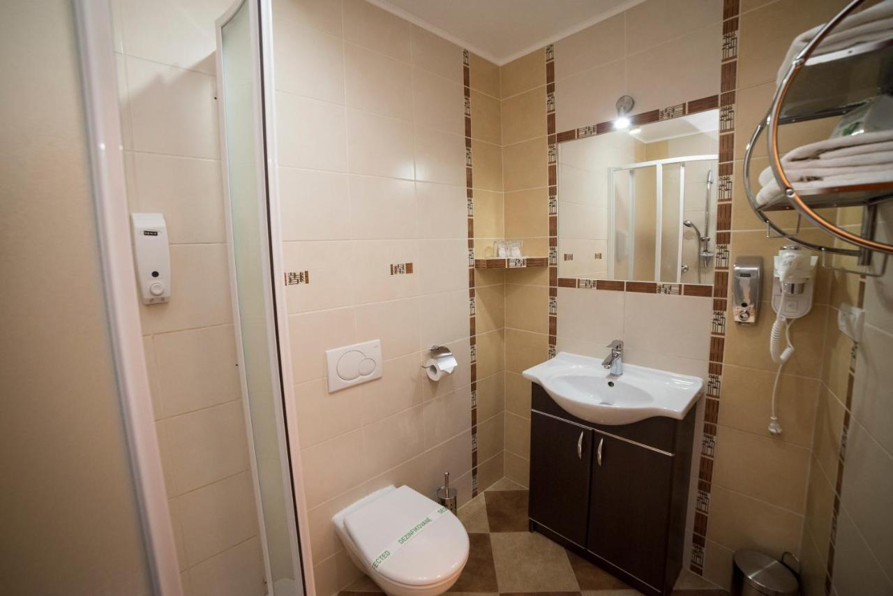 Hotel Alfa Giraltovce Exteriér fotografie